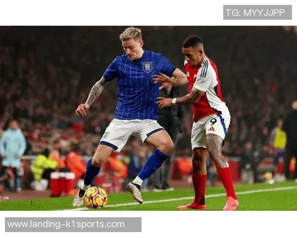 诺维奇主场迎战曼彻斯特联双方争夺英超宝贵积分之战